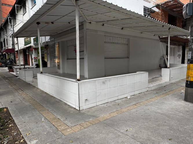 Local en arriendo en Estadio, Medellín, 85 m² · foto 2 de 17