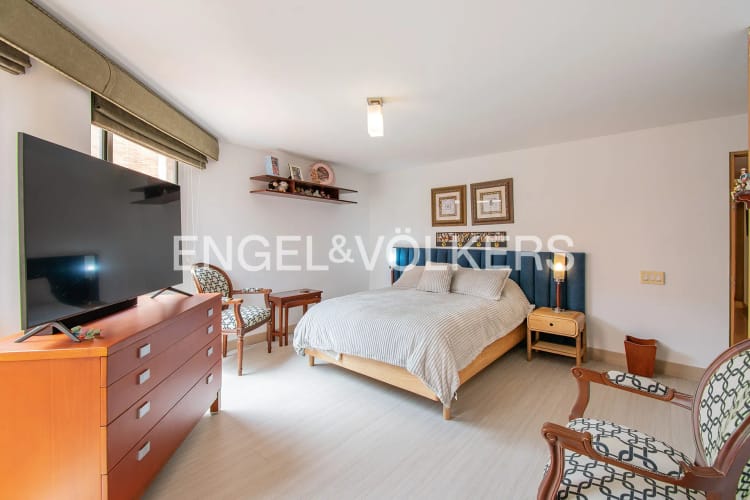 Apartamento de 4 alcobas en venta en La Carolina, Bogotá, 177 m² · foto 10 de 17