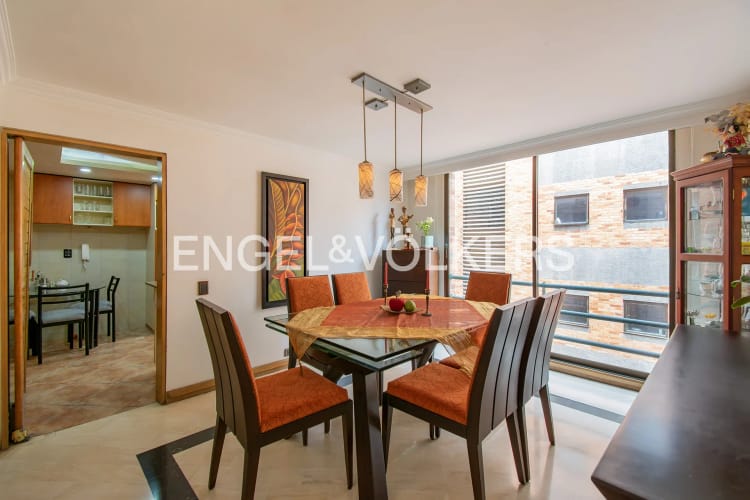 Apartamento de 4 alcobas en venta en La Carolina, Bogotá, 177 m² · foto 8 de 17