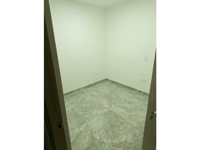 Apartamento de 3 alcobas en venta en San Joaquin, Sabaneta, 69 m² · foto 3 de 12