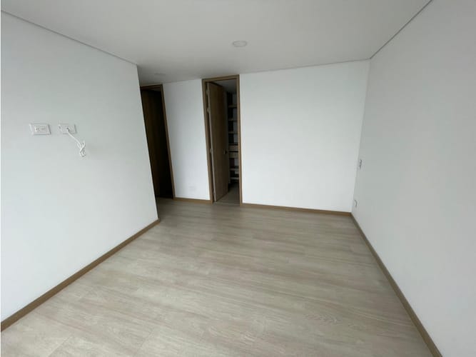 Apartamento de 3 alcobas en arriendo en Vía Las Palmas, Medellín, 83 m² · foto 7 de 24