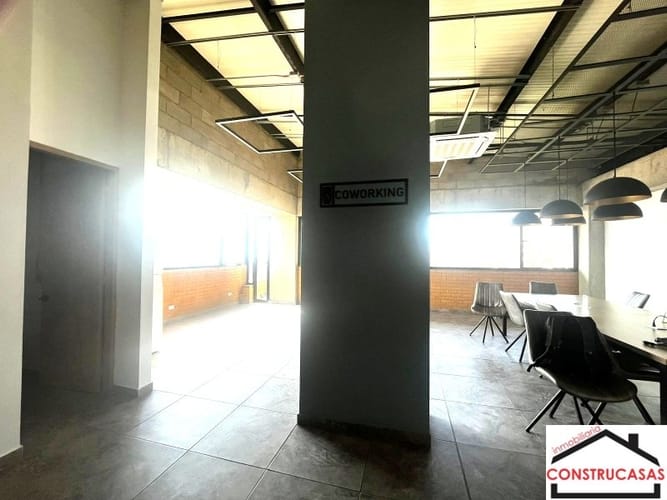 Apartamento en arriendo en Belén Los Alpes, Medellín, 35 m² · foto 19 de 23