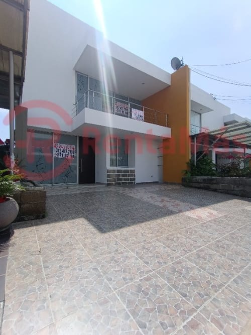 Casa de 4 alcobas en venta en Los Trapiches, Villa del Rosario, 165 m² · foto 2 de 23