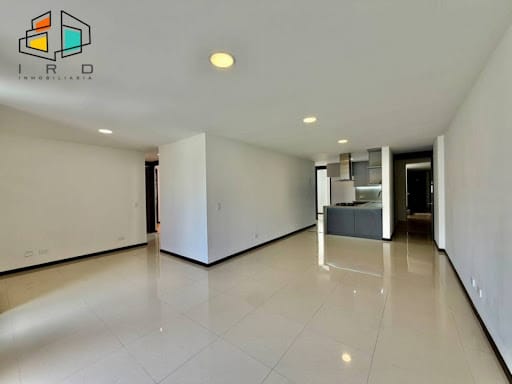 Apartamento de 4 alcobas en arriendo en Castropol, Medellín, 110 m² · foto 2 de 24