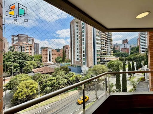 Apartamento de 4 alcobas en arriendo en Castropol, Medellín, 110 m² · foto 5 de 24