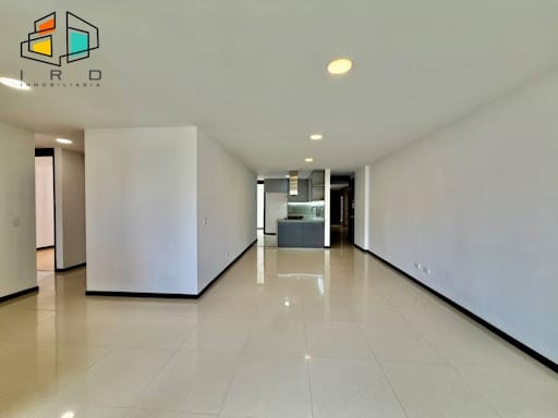 Apartamento de 4 alcobas en arriendo en Castropol, Medellín, 110 m² · foto 6 de 24
