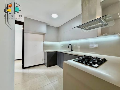Apartamento de 4 alcobas en arriendo en Castropol, Medellín, 110 m² · foto 8 de 24