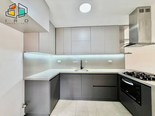 Apartamento de 4 alcobas en arriendo en Castropol, Medellín, 110 m² · foto 9 de 24