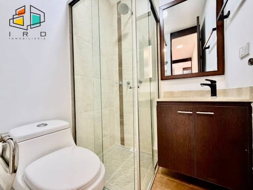 Apartamento de 4 alcobas en arriendo en Castropol, Medellín, 110 m² · foto 18 de 24
