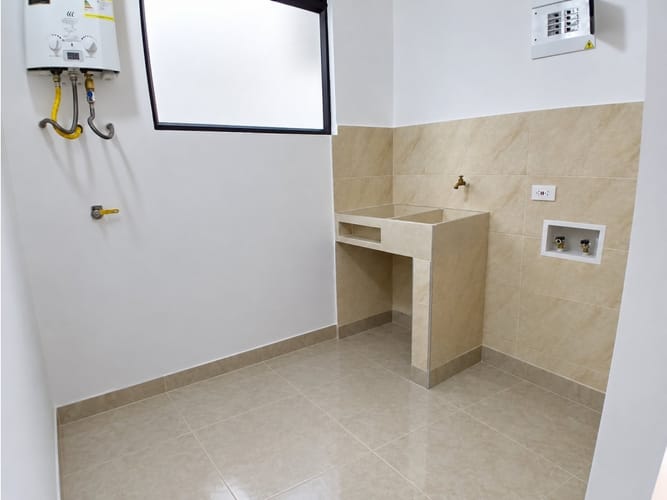 Apartamento de 3 alcobas en arriendo en Belén San Bernardo, Medellín, 120 m² · foto 4 de 11