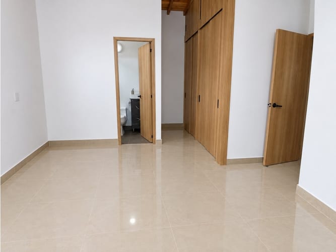 Apartamento de 3 alcobas en arriendo en Belén San Bernardo, Medellín, 120 m² · foto 5 de 11