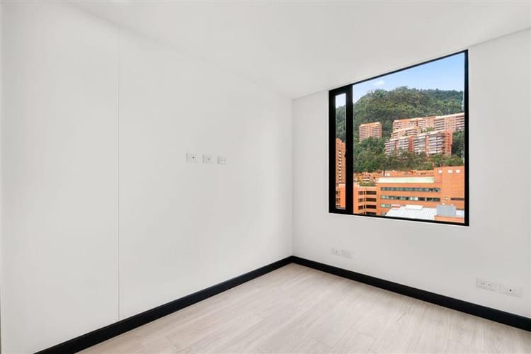 Apartamento de 2 alcobas en arriendo en Santa Barbara, Bogotá, 66 m² · foto 4 de 10