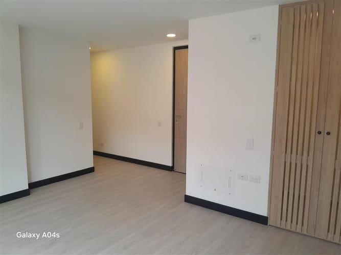 Apartamento de 2 alcobas en arriendo en Santa Barbara, Bogotá, 66 m² · foto 5 de 10