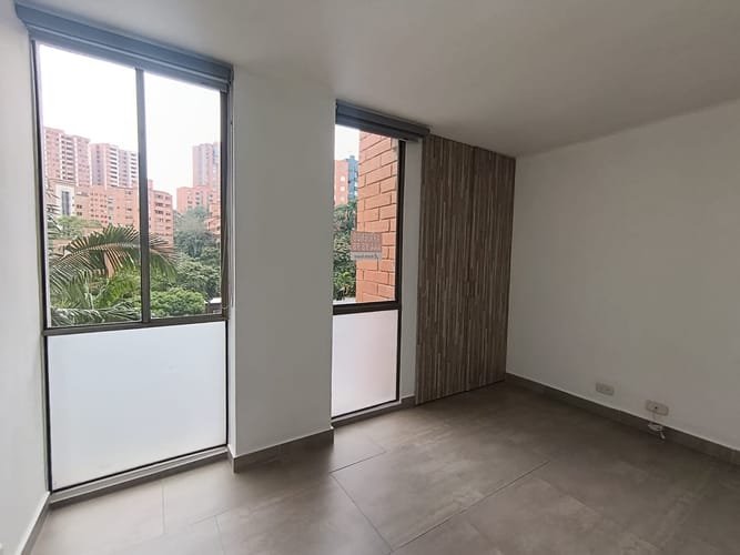 Apartamento de 3 alcobas en arriendo en Belén, Medellín, 96 m² · foto 6 de 12