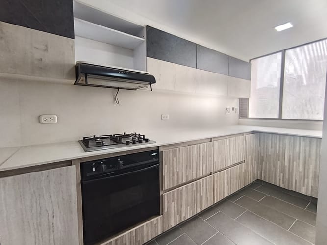 Apartamento de 3 alcobas en arriendo en Belén, Medellín, 96 m² · foto 10 de 12