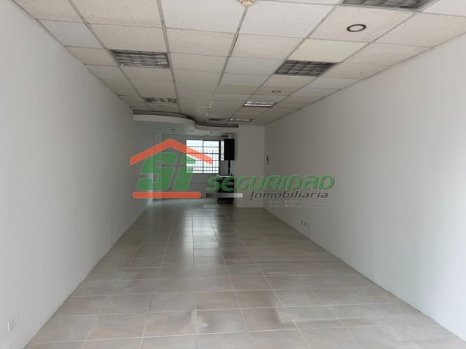 Local en arriendo en Bolivar, Bucaramanga, 42 m² · foto 2 de 8