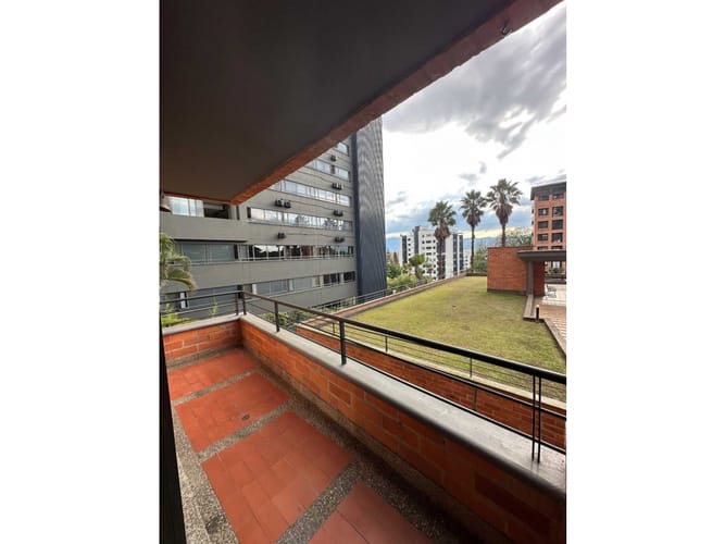 Apartamento de 1 alcoba en arriendo en Los Balsos, Medellín, 70 m² · foto 18 de 24