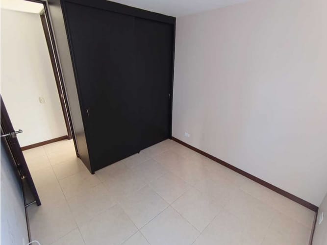 Apartamento de 3 alcobas en arriendo en Loma Del Indio, Medellín, 90 m² · foto 8 de 16
