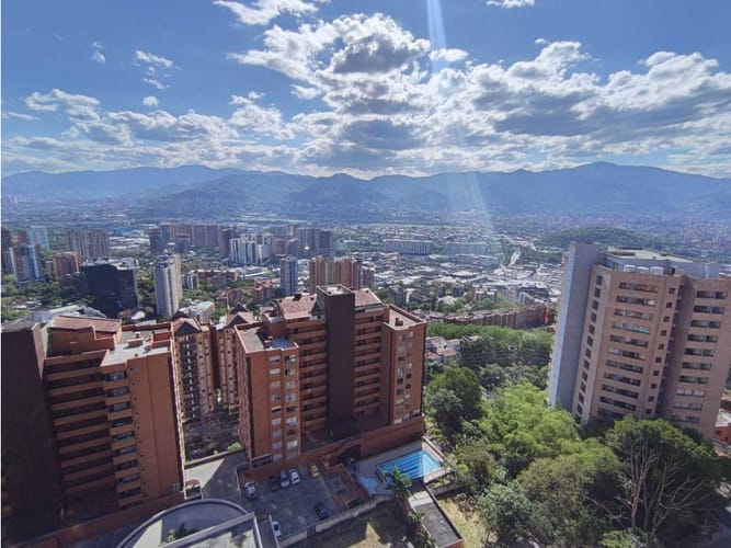 Apartamento de 3 alcobas en arriendo en Loma Del Indio, Medellín, 90 m² · foto 15 de 16