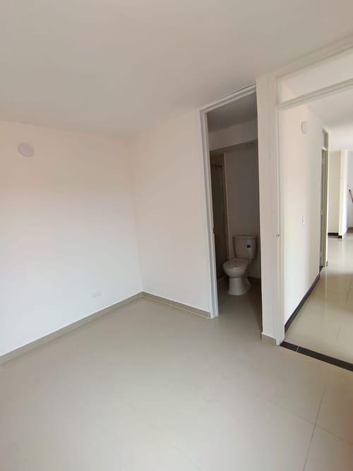 Apartamento de 3 alcobas en venta en Uaecd 007, Soacha, 42 m² · foto 7 de 20