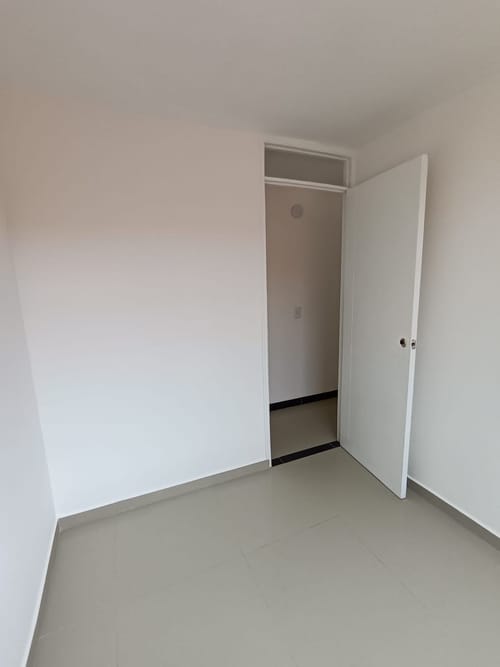Apartamento de 3 alcobas en venta en Uaecd 007, Soacha, 42 m² · foto 10 de 20