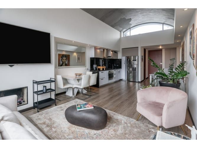 Apartamento de 2 alcobas en venta en Santa Barbara, Bogotá, 92 m² · foto 4 de 22