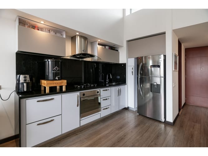 Apartamento de 2 alcobas en venta en Santa Barbara, Bogotá, 92 m² · foto 6 de 22