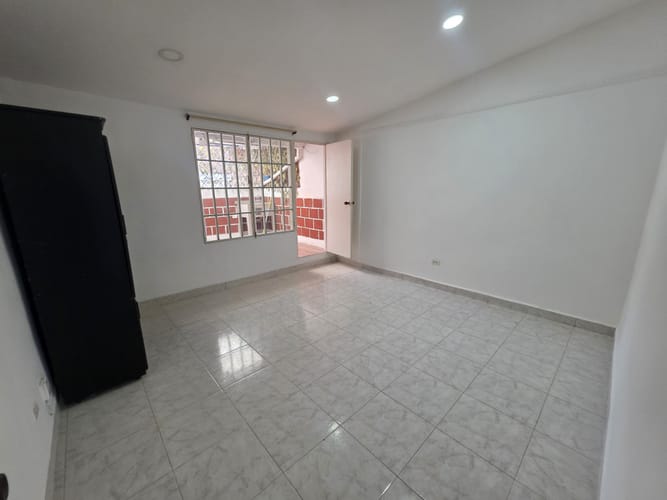 Apartaestudio en arriendo en Urbanizacion La Merced, Cali, 40 m² · foto 11 de 19