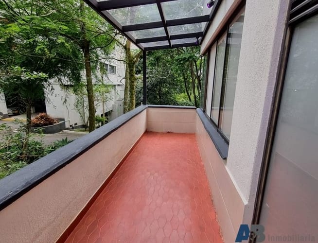 Apartamento de 4 alcobas en venta en Las Lomas, Medellín, 156 m² · foto 5 de 18