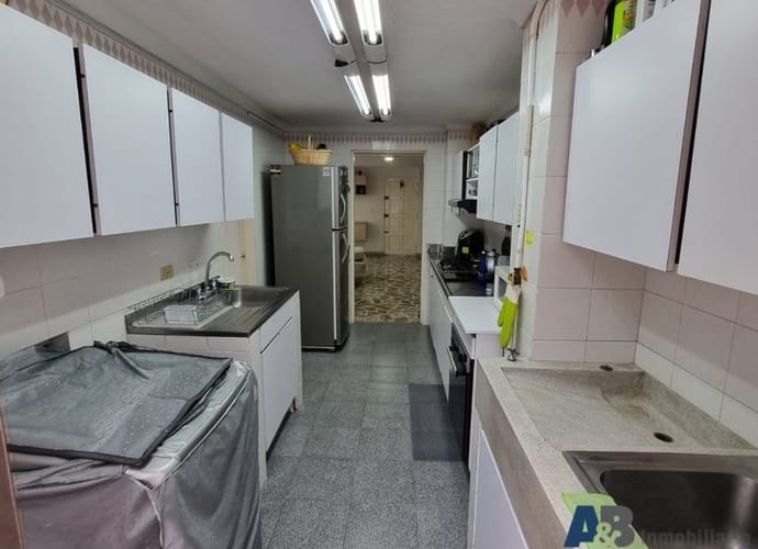 Apartamento de 4 alcobas en venta en Las Lomas, Medellín, 156 m² · foto 7 de 18