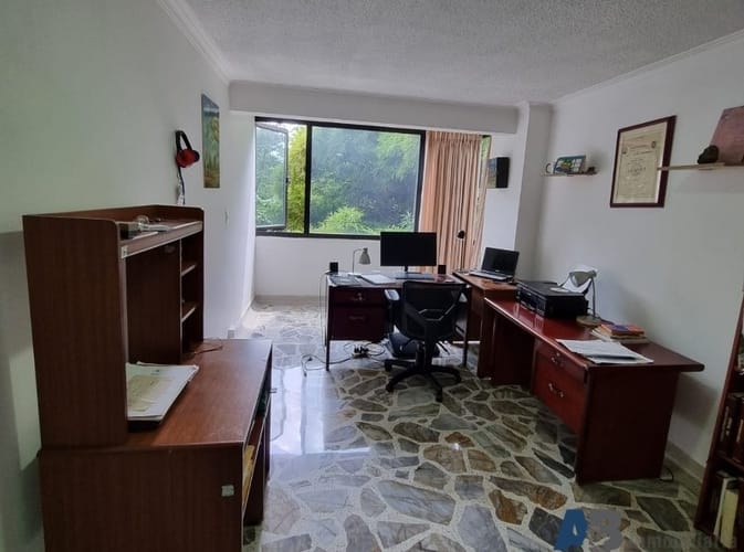 Apartamento de 4 alcobas en venta en Las Lomas, Medellín, 156 m² · foto 8 de 18