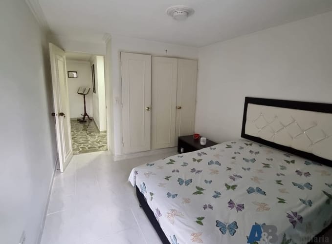 Apartamento de 4 alcobas en venta en Las Lomas, Medellín, 156 m² · foto 15 de 18