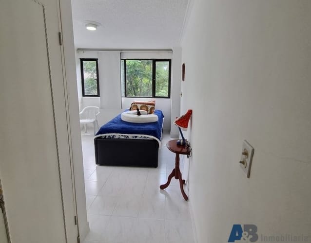 Apartamento de 4 alcobas en venta en Las Lomas, Medellín, 156 m² · foto 16 de 18