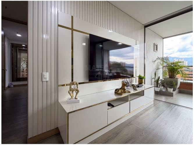 Apartamento en venta en El Poblado, Medellín, 91 m² · foto 3 de 24