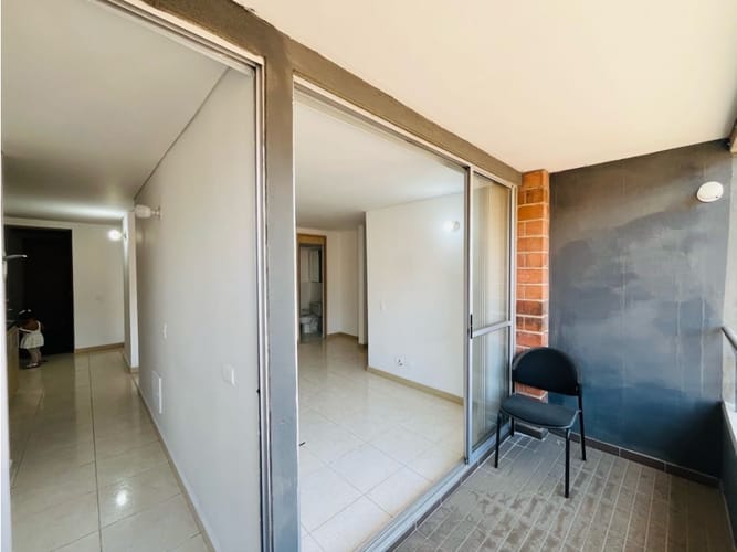 Apartamento de 3 alcobas en venta en Bello, 80 m² · foto 5 de 16