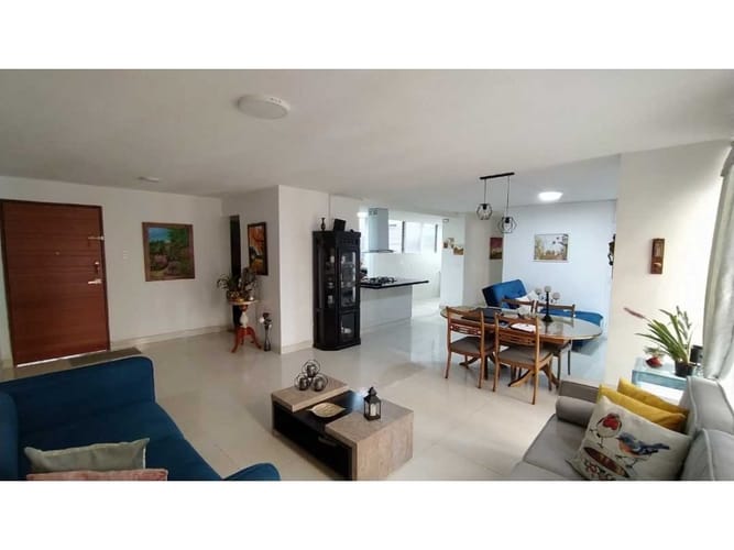 Apartamento de 3 alcobas en venta en Boston, Medellín, 106 m² · foto 1 de 21