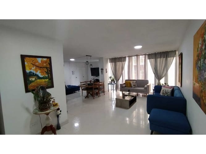 Apartamento de 3 alcobas en venta en Boston, Medellín, 106 m² · foto 2 de 21