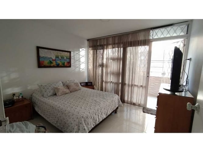 Apartamento de 3 alcobas en venta en Boston, Medellín, 106 m² · foto 8 de 21