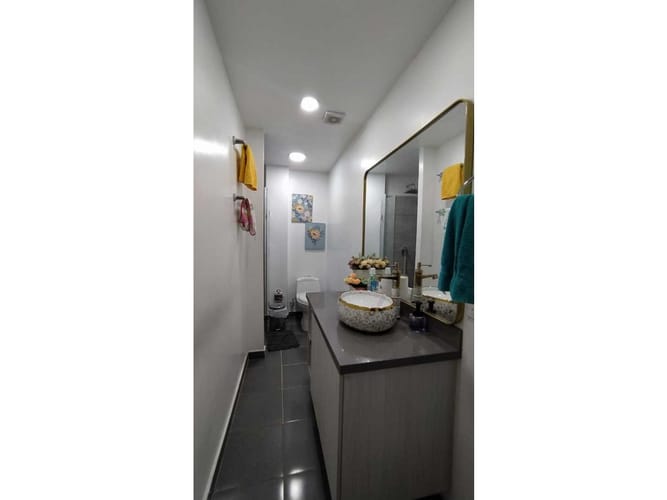 Apartamento de 3 alcobas en venta en Boston, Medellín, 106 m² · foto 10 de 21