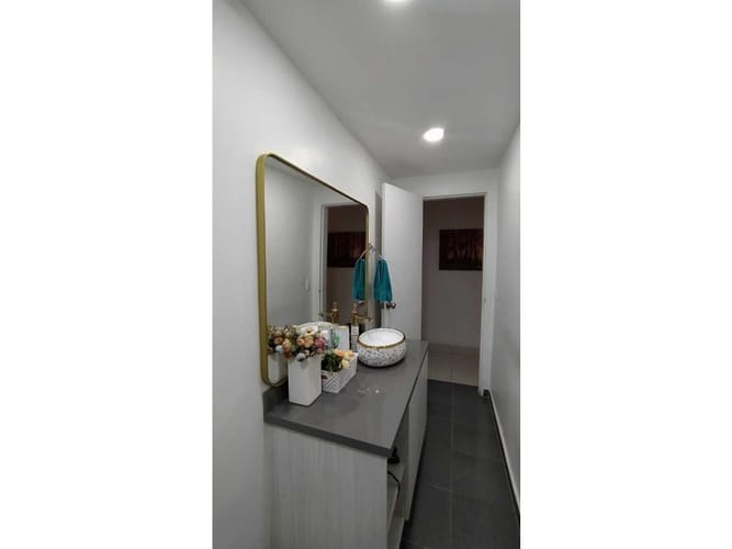 Apartamento de 3 alcobas en venta en Boston, Medellín, 106 m² · foto 11 de 21