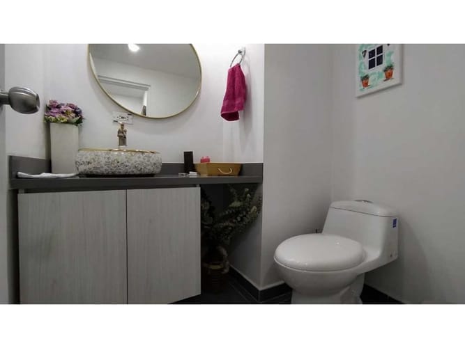 Apartamento de 3 alcobas en venta en Boston, Medellín, 106 m² · foto 16 de 21