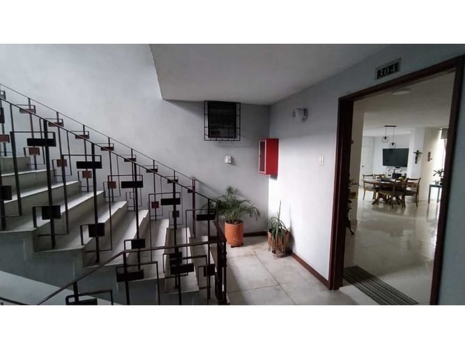 Apartamento de 3 alcobas en venta en Boston, Medellín, 106 m² · foto 19 de 21
