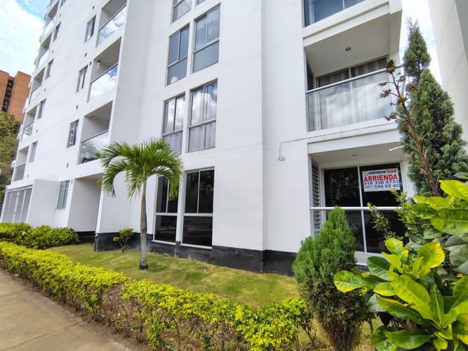 Apartamento de 3 alcobas en arriendo en La Floresta, Los Patios, 79 m² · foto 3 de 24