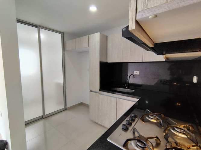 Apartamento de 3 alcobas en arriendo en La Floresta, Los Patios, 79 m² · foto 8 de 24