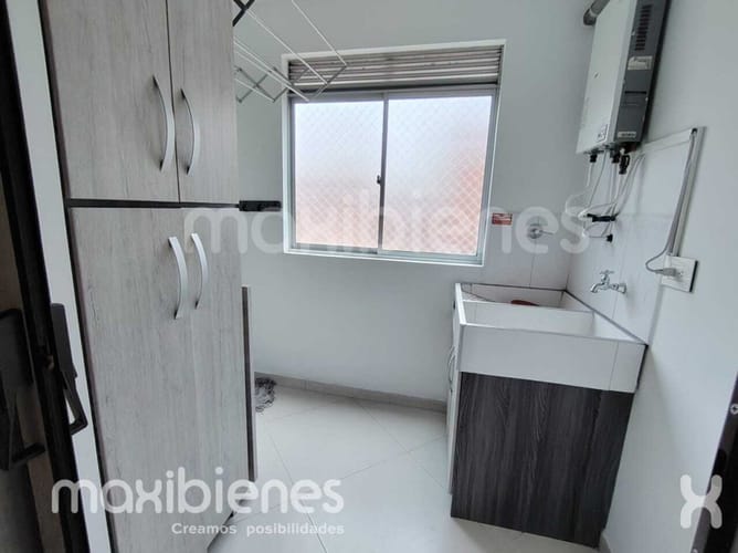 Apartamento de 3 alcobas en arriendo en Conquistadores, Medellín, 100 m² · foto 8 de 20