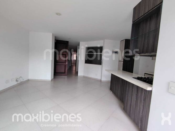 Apartamento de 3 alcobas en arriendo en Conquistadores, Medellín, 100 m² · foto 12 de 20