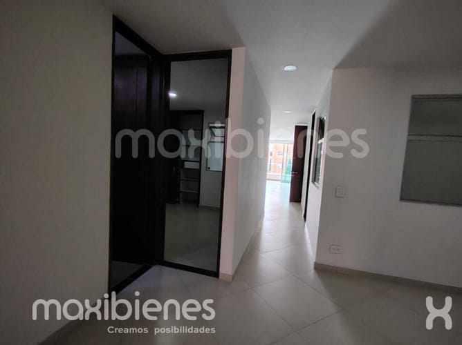 Apartamento de 3 alcobas en arriendo en Conquistadores, Medellín, 100 m² · foto 13 de 20