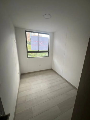 Apartamento de 3 alcobas en venta en Los Alcazares, Sabaneta, 64 m² · foto 5 de 7
