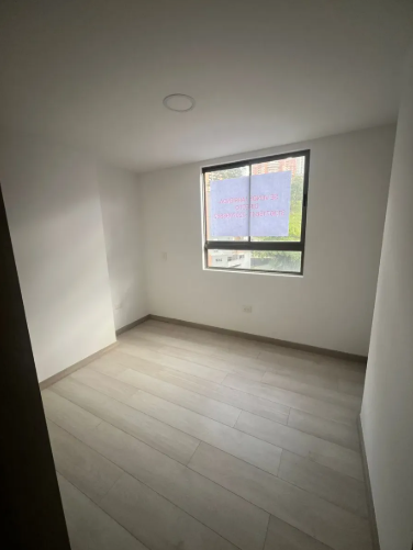 Apartamento de 3 alcobas en venta en Los Alcazares, Sabaneta, 64 m² · foto 7 de 7
