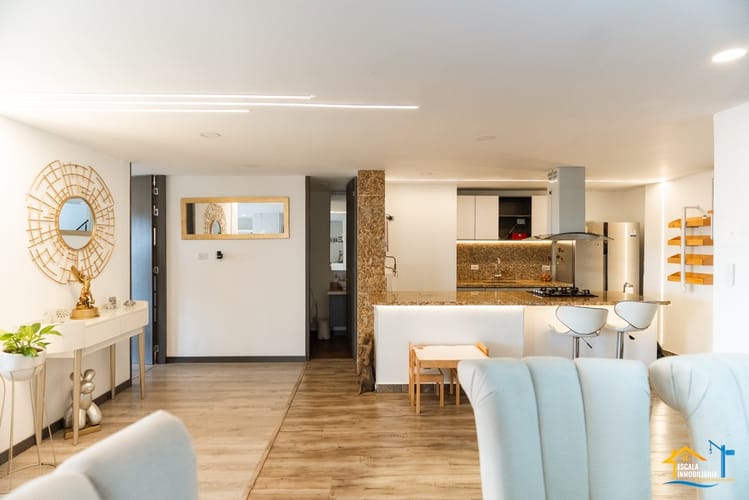 Apartamento de 3 alcobas en venta en Cedritos, Bogotá, 114 m² · foto 5 de 23